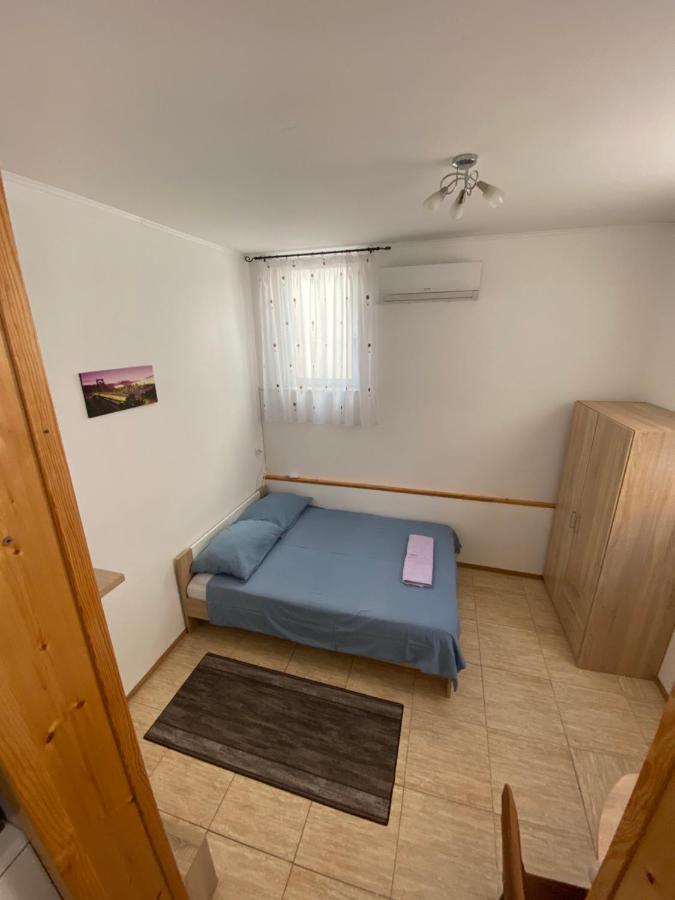 Апартаменты Studio-Apartman Aurora Пула Экстерьер фото